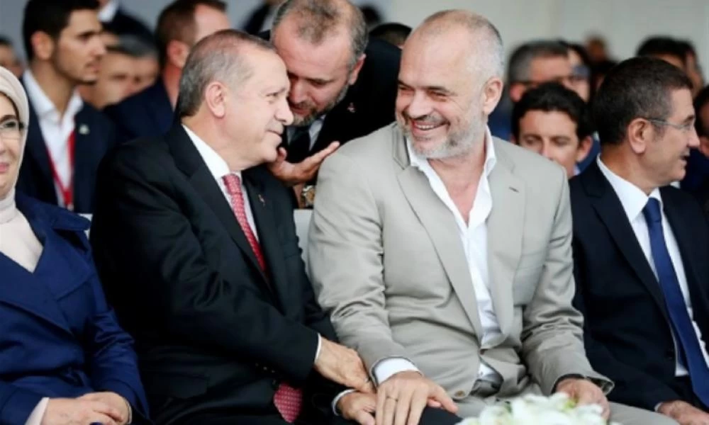 Τουρκική "αερογέφυρα" βόρεια της Ελλάδας: Πτήσεις από Λιβύη μέσω Αλβανίας-Σκοπίων-Βουλγαρίας
